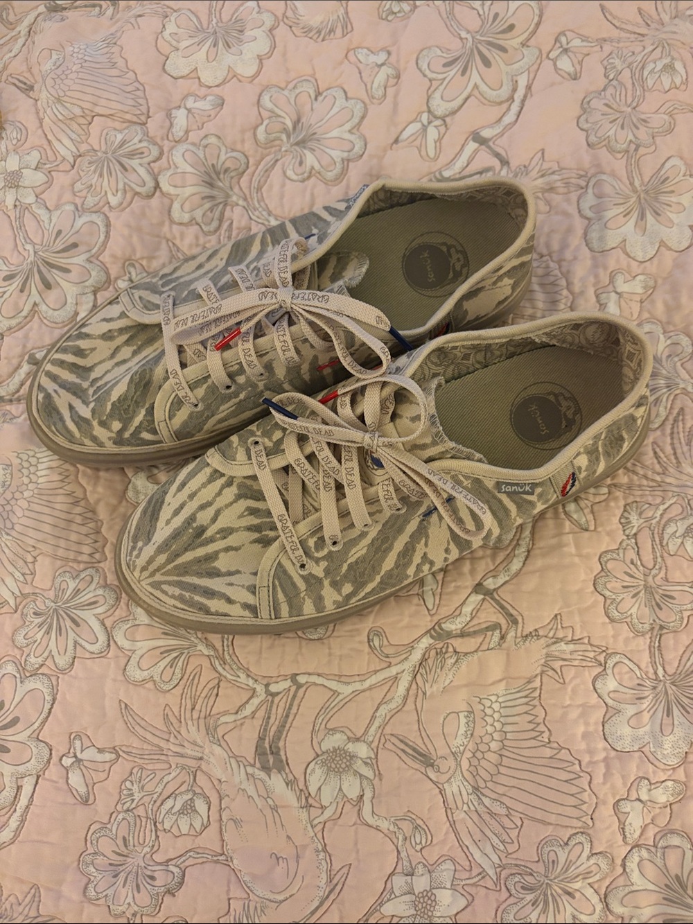 Sanuk Grateful Dead unisex 12 Beige and Gray Zebra-Print Lace-Up Sneakers